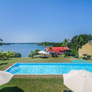 Kalla Bongo Lake Resort